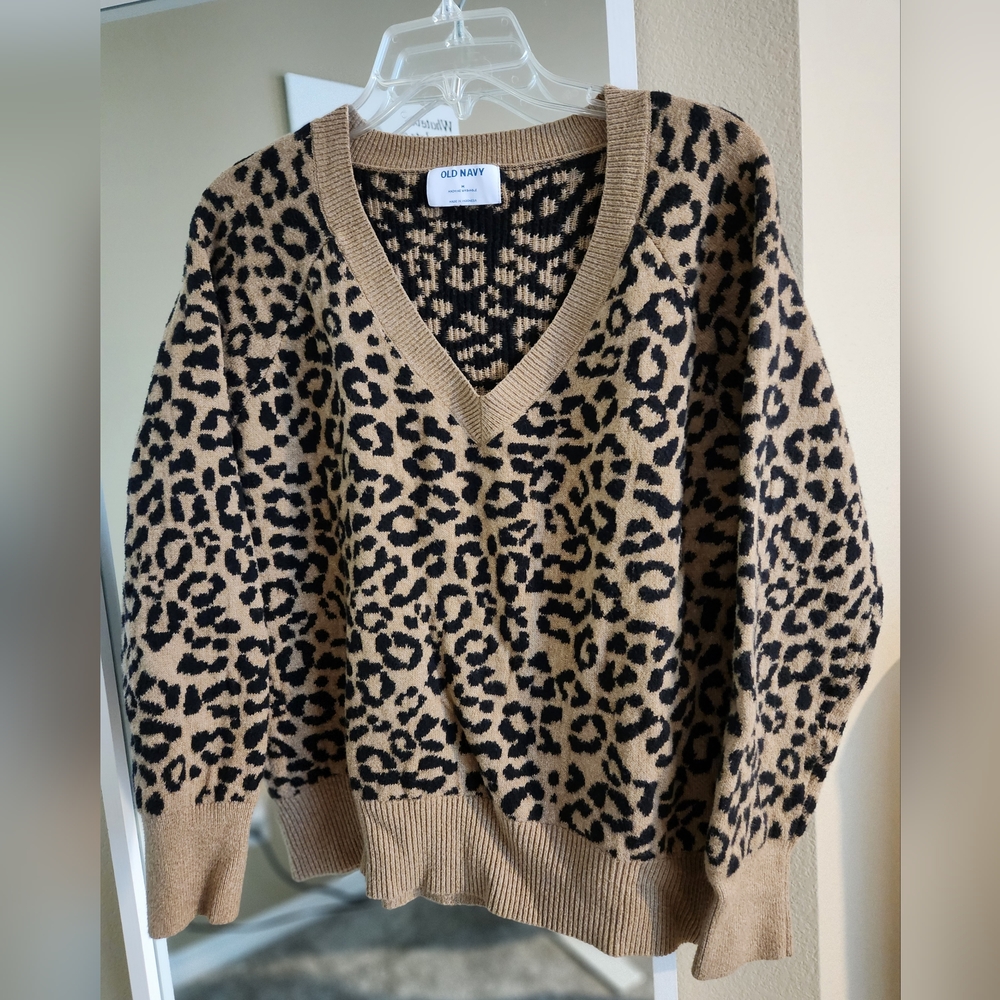 Old Navy Tan and Black V-Neck Sweater